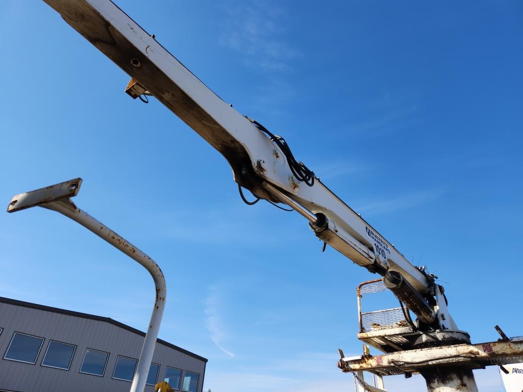 2010 Freightliner Grapple Truck