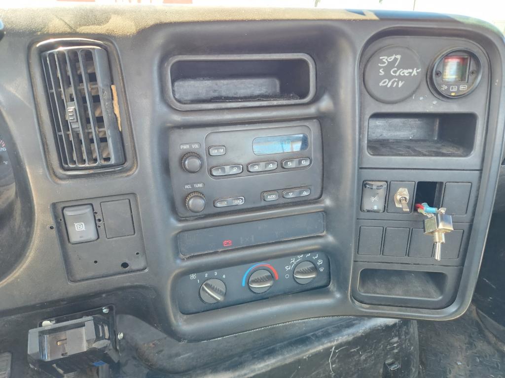 2004 Chevrolet 6500 Service Truck