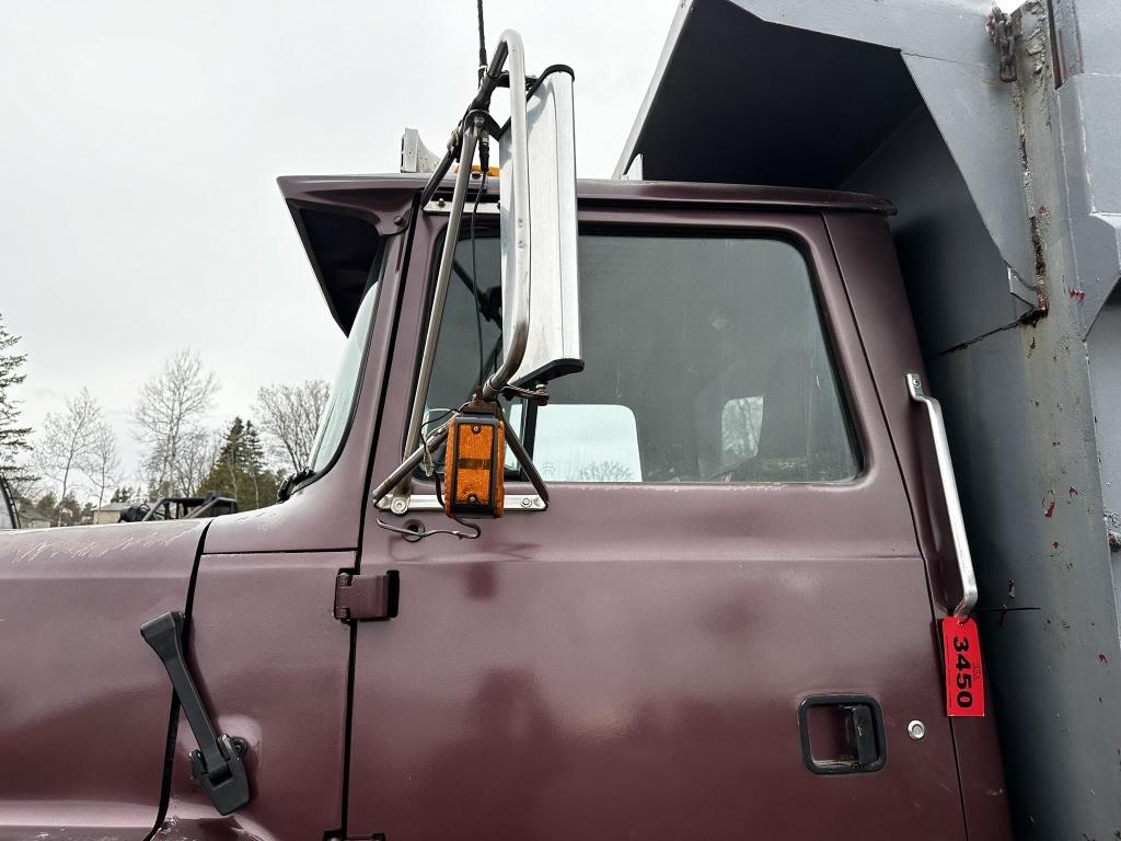 1993 Ford L9000 Quad Axle Dump Truck