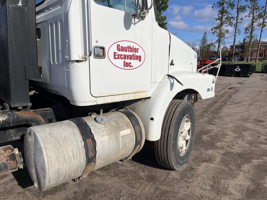 1992 Volvo Gmc Roll-off Truck