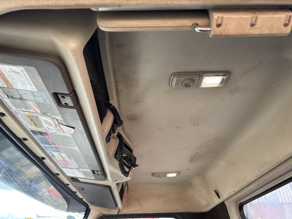 2016 Volvo D13 Day Cab