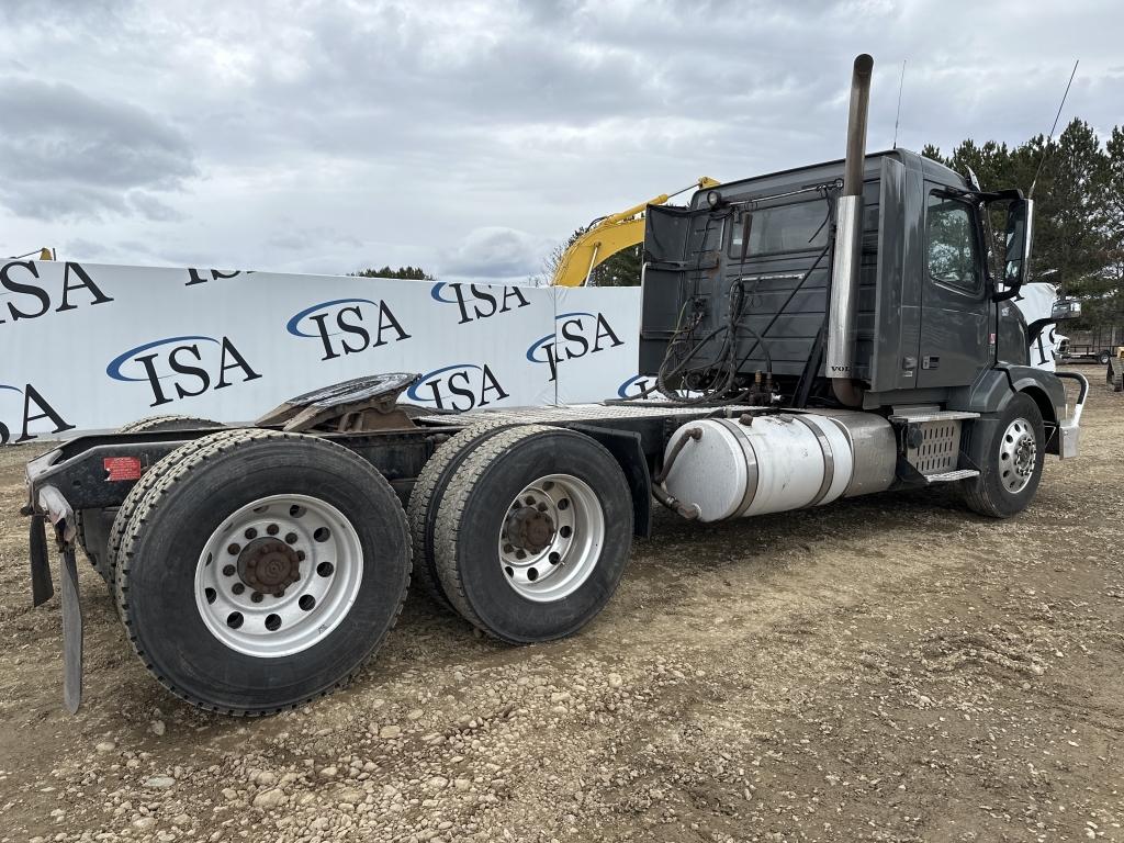 2016 Volvo D13 Day Cab