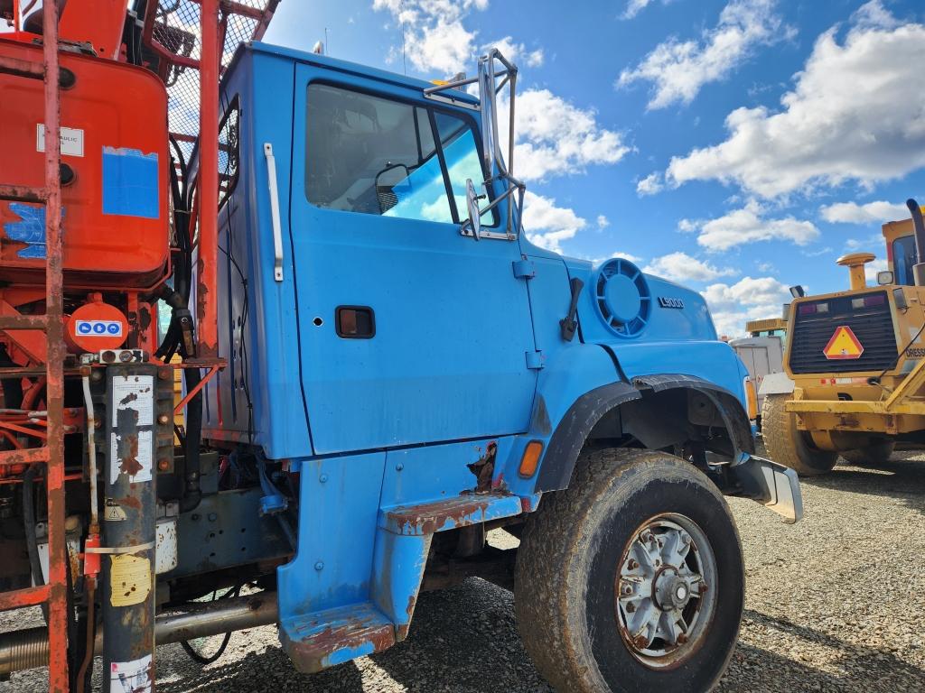 1995 Ford L9000 Boom Truck