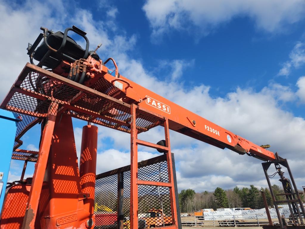 1995 Ford L9000 Boom Truck