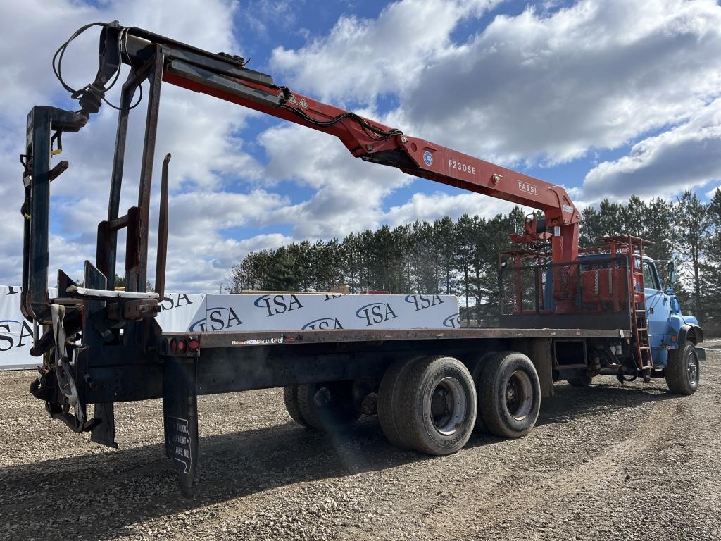 1995 Ford L9000 Boom Truck