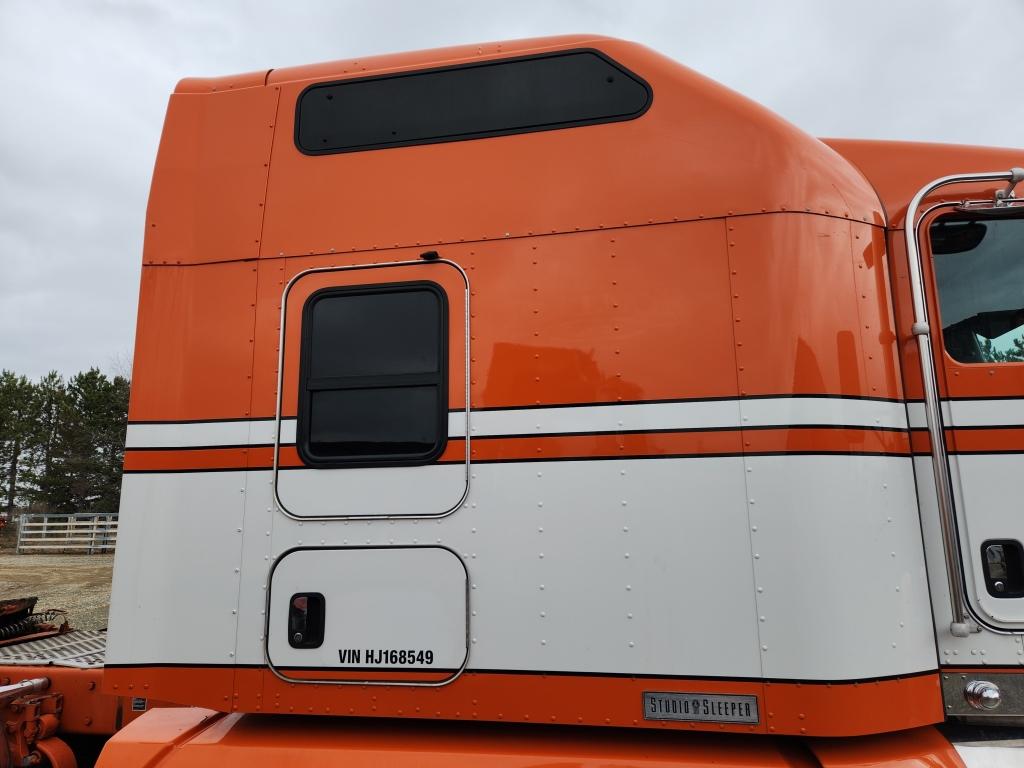 2017 Kenworth T660 Studio Sleeper