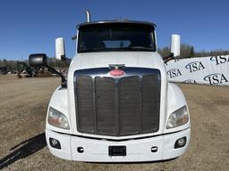 2017 Peterbilt 579 Day Cab Truck Tractor