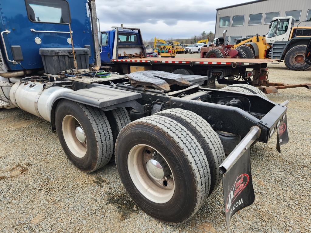 2018 Peterbilt 567 Day Cab Truck Tractor