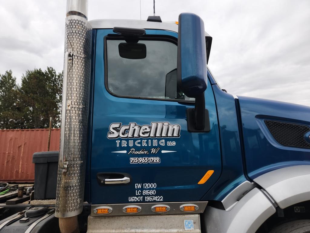 2018 Peterbilt 567 Day Cab Truck Tractor