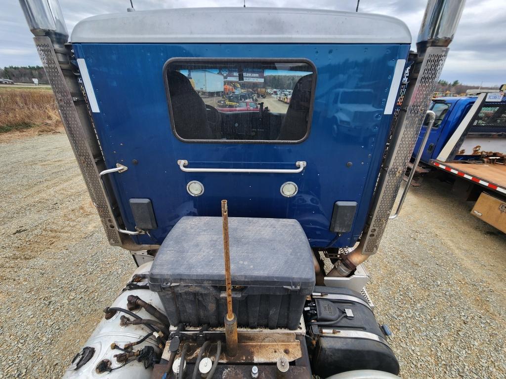2018 Peterbilt 567 Day Cab Truck Tractor