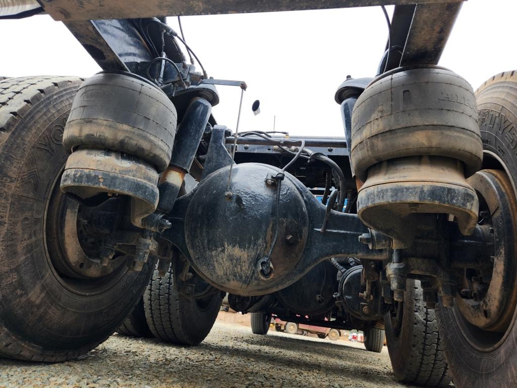 2018 Peterbilt 567 Day Cab Truck Tractor