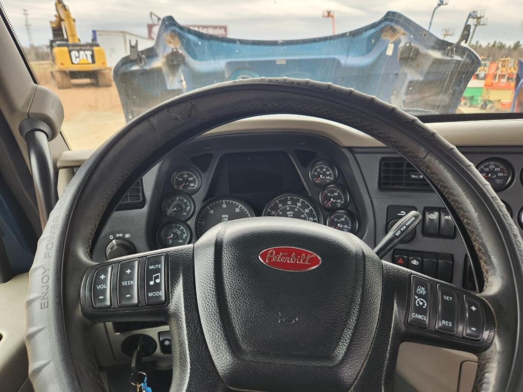2018 Peterbilt 567 Day Cab Truck Tractor