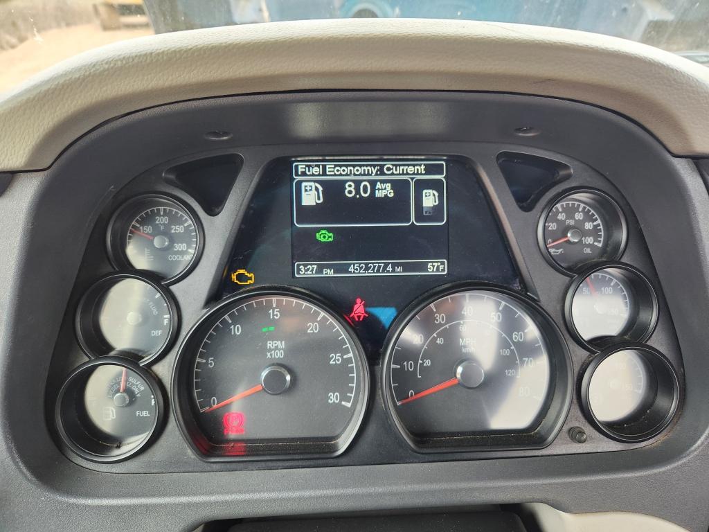 2018 Peterbilt 567 Day Cab Truck Tractor