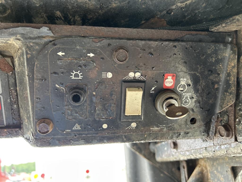 1998 New Holland Lx565 Skid Steer