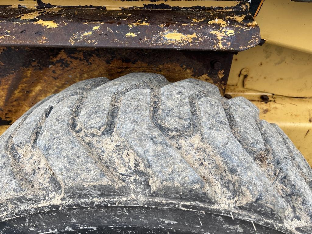 1998 New Holland Lx565 Skid Steer