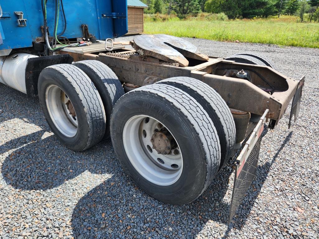 2001 Peterbilt 379 Sleeper Truck Tractor