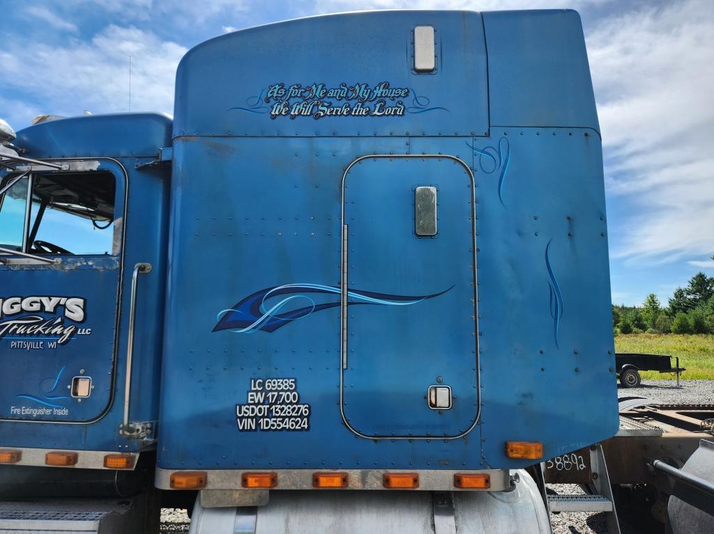 2001 Peterbilt 379 Sleeper Truck Tractor