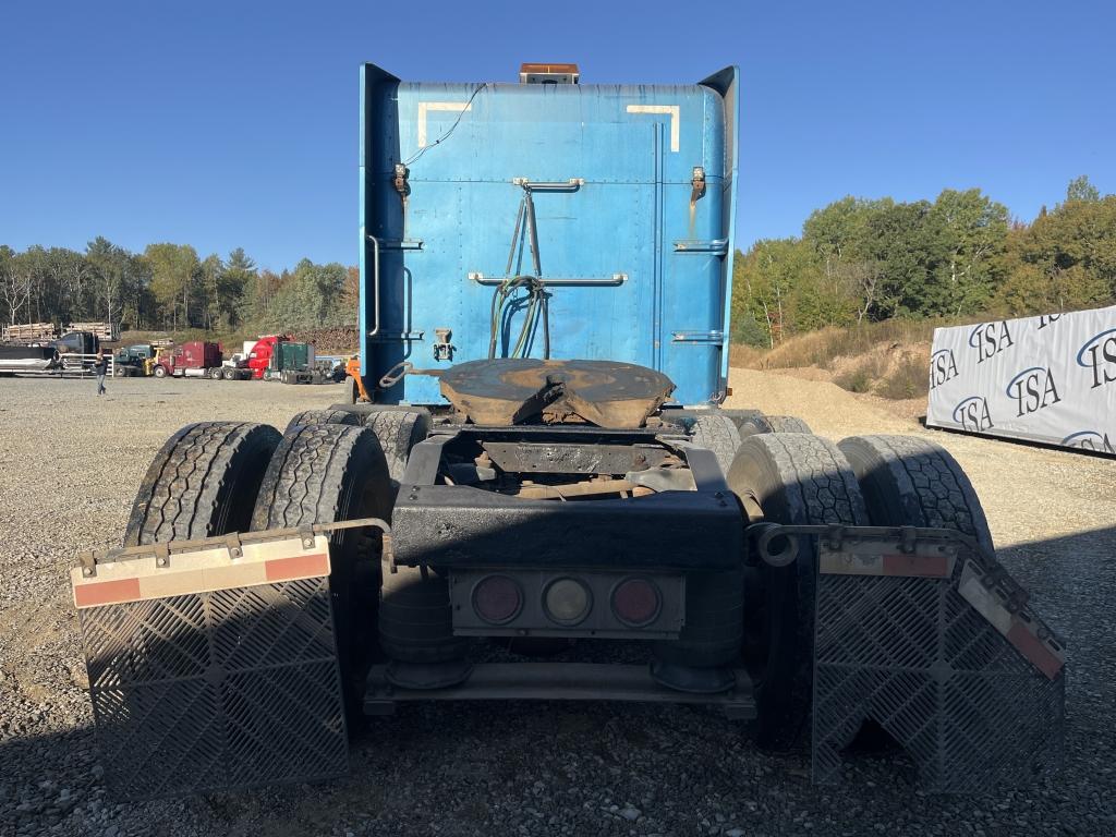 2001 Peterbilt 379 Sleeper Truck Tractor