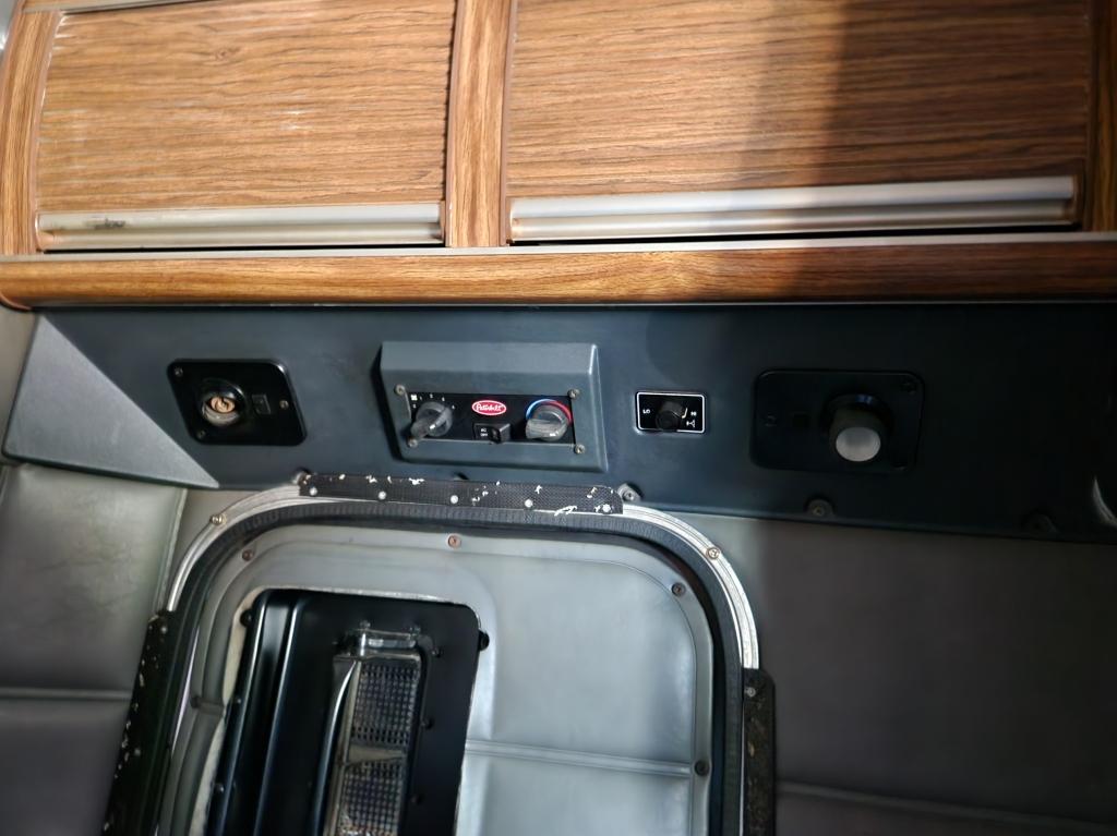 2001 Peterbilt 379 Sleeper Truck Tractor