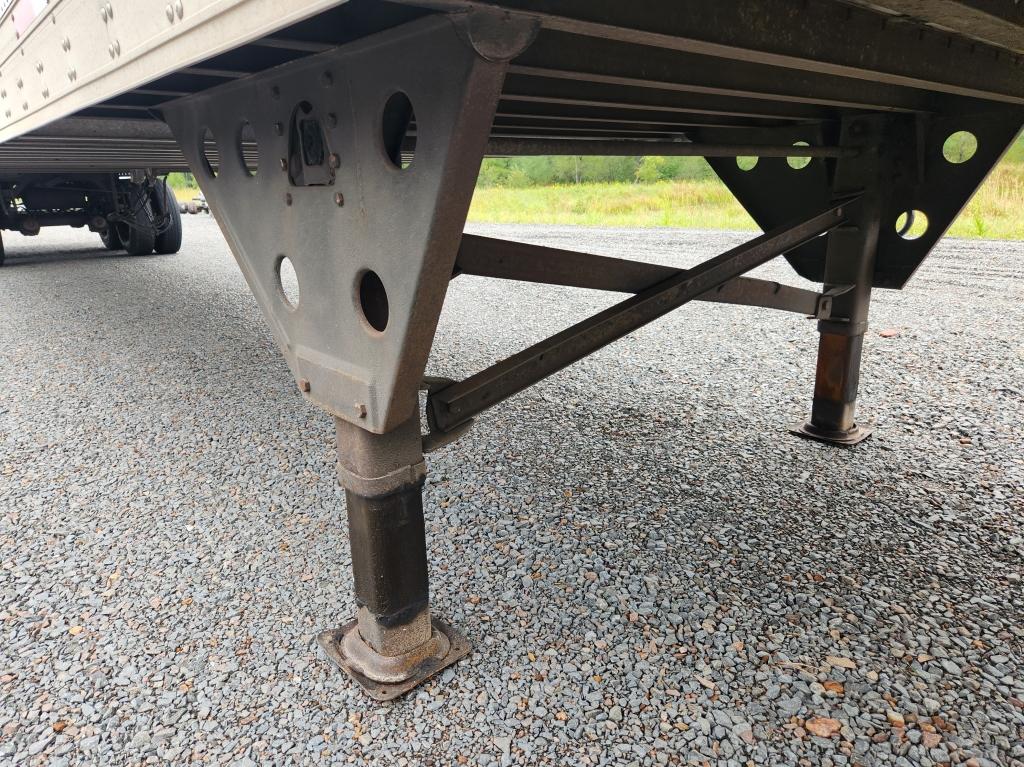 2012 Utility 53' Dry Van Insulated Trailer