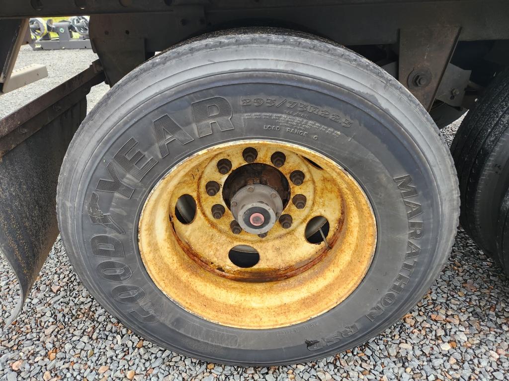 2012 Utility 53' Dry Van Insulated Trailer