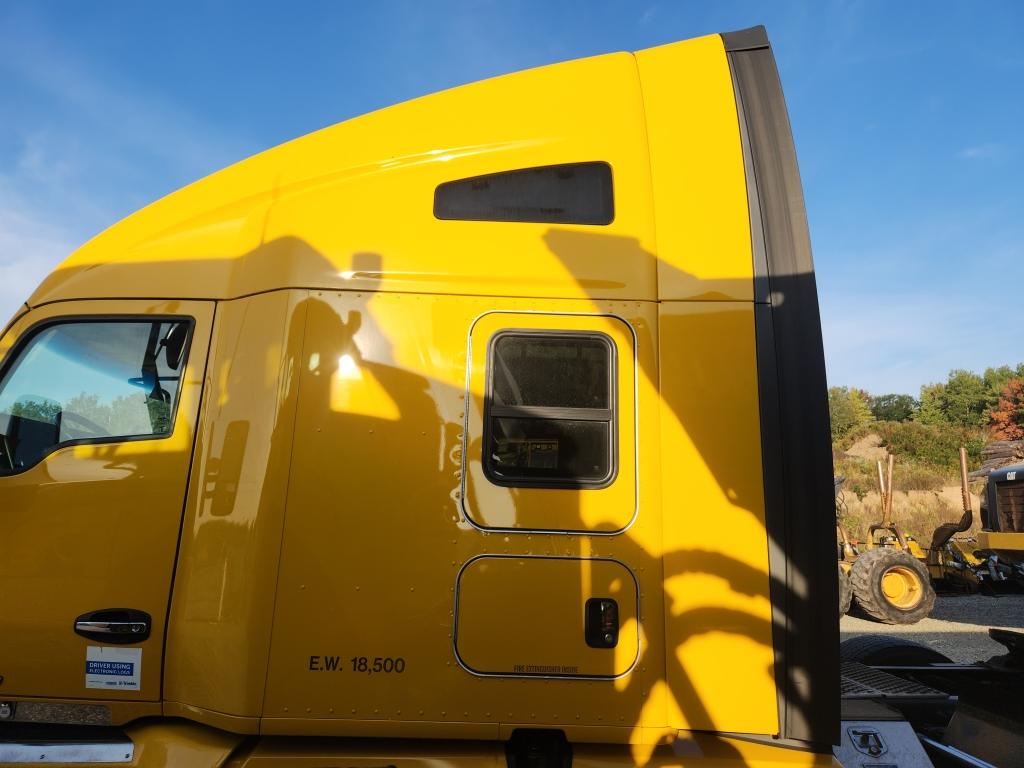 2017 Kenworth 680 Sleeper Cab Truck Tractor