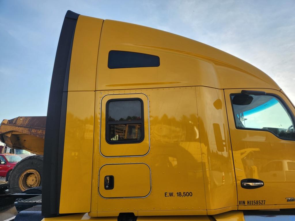2017 Kenworth 680 Sleeper Cab Truck Tractor