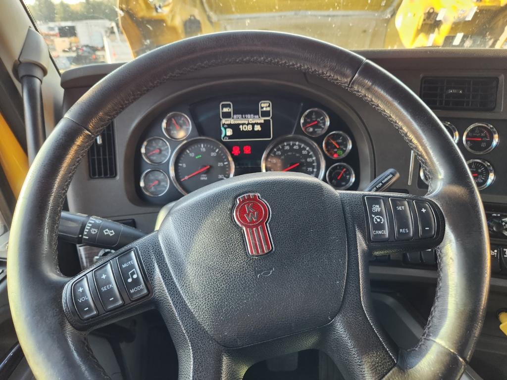 2017 Kenworth 680 Sleeper Cab Truck Tractor