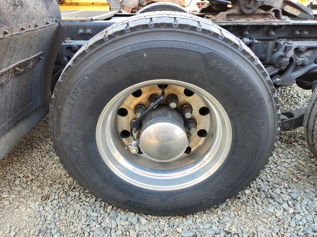 2017 Kenworth 680 Sleeper Cab Truck Tractor