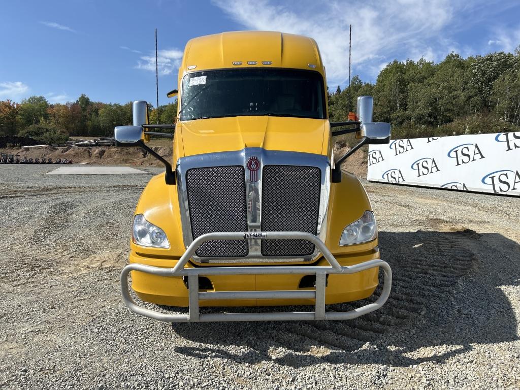 2017 Kenworth 680 Sleeper Cab Truck Tractor