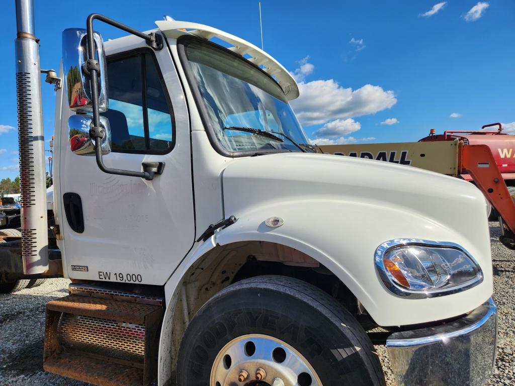 2010 Freightliner Cab And Chassis