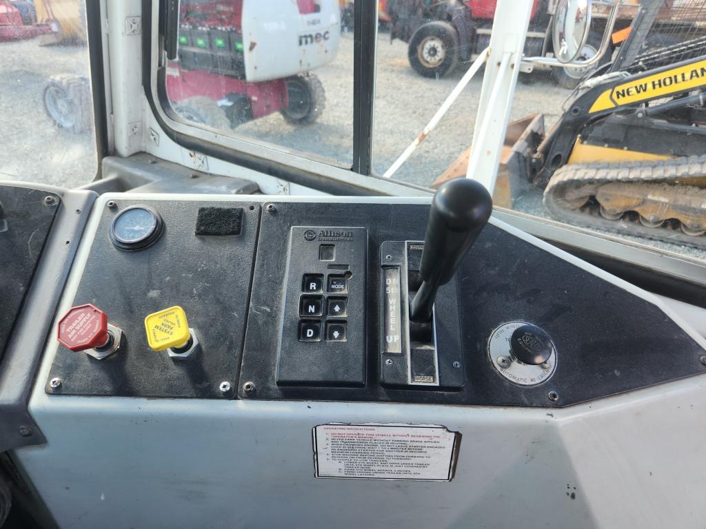 2004 Ottawa Commando 50 Spotter Truck