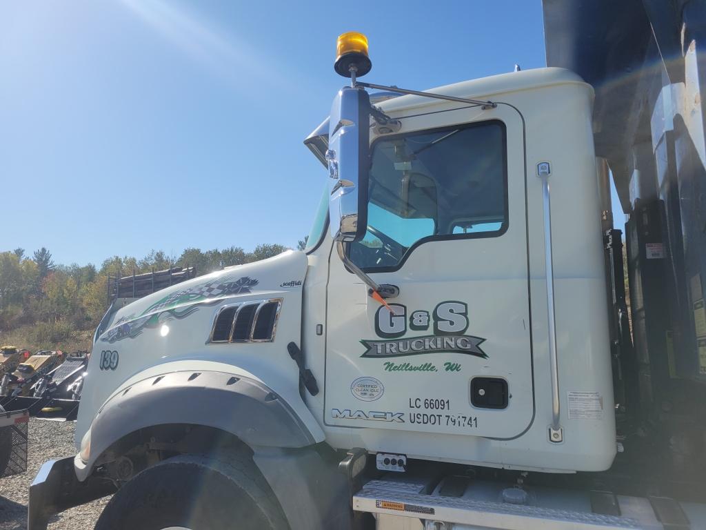 2016 Mack Quad Axle Dump Truck