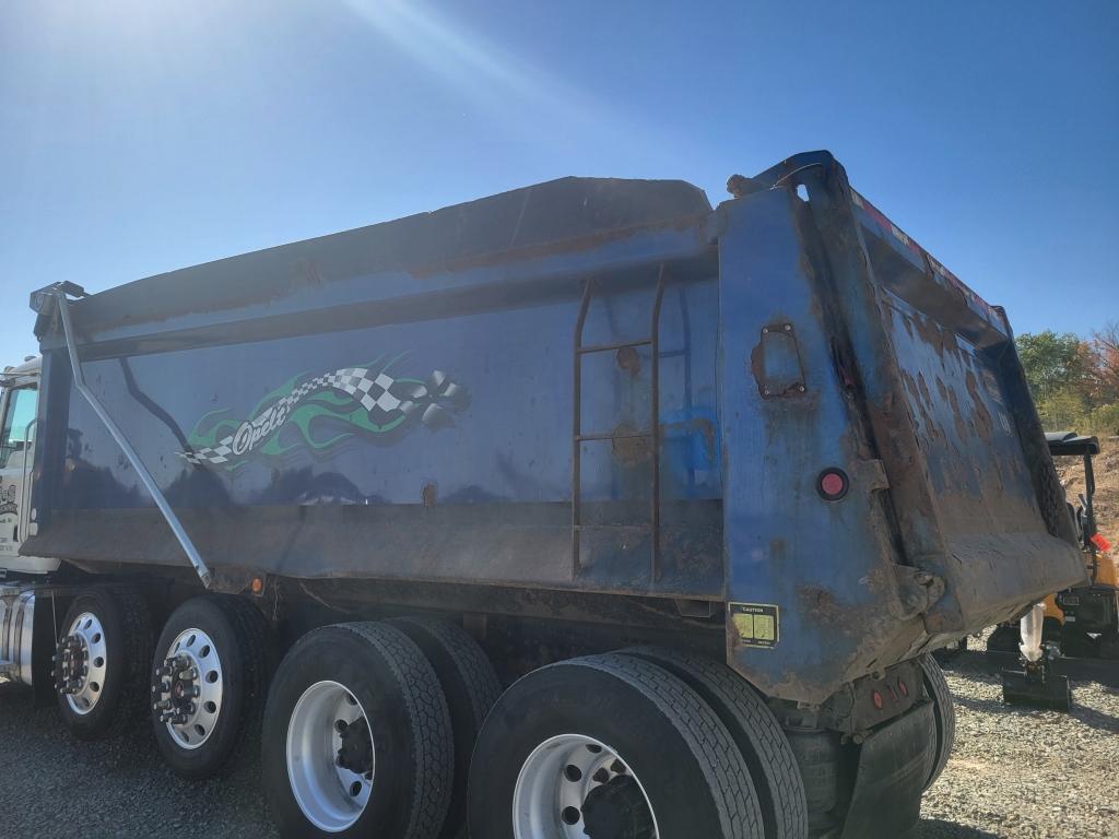 2016 Mack Quad Axle Dump Truck