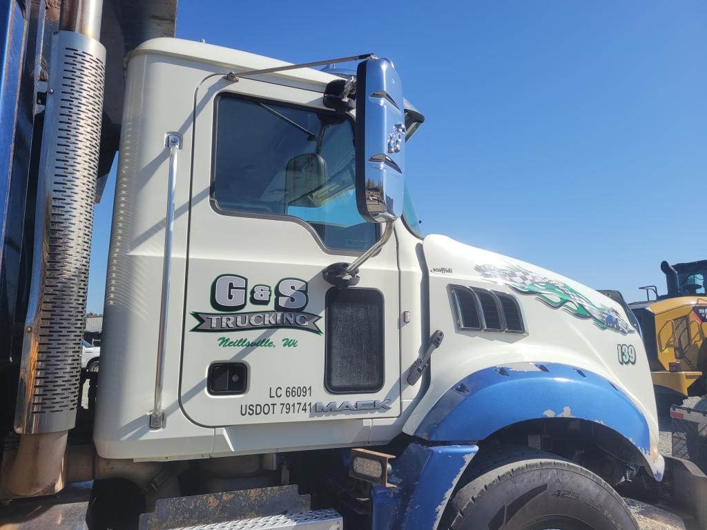 2016 Mack Quad Axle Dump Truck