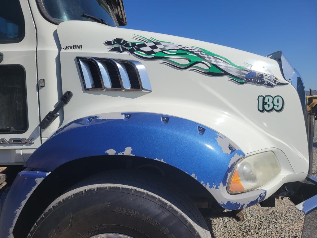 2016 Mack Quad Axle Dump Truck
