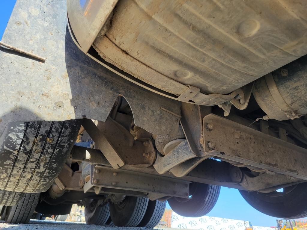 2016 Mack Quad Axle Dump Truck
