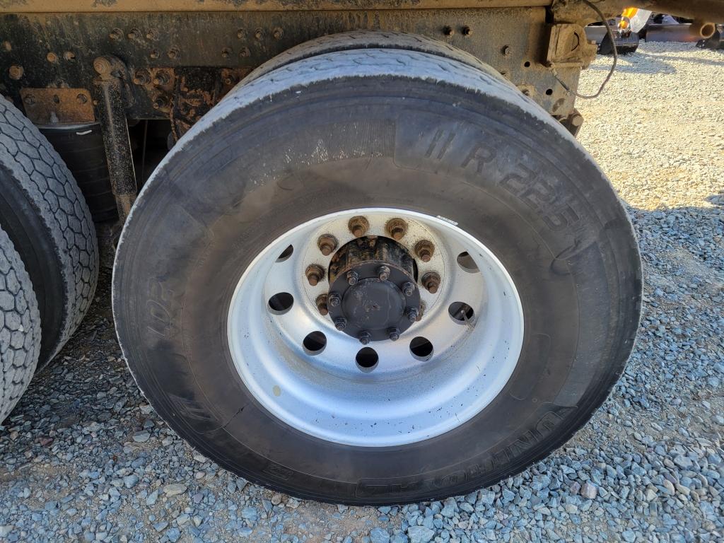 2016 Mack Quad Axle Dump Truck