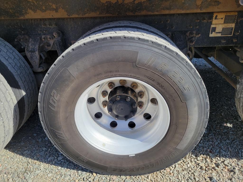 2016 Mack Quad Axle Dump Truck