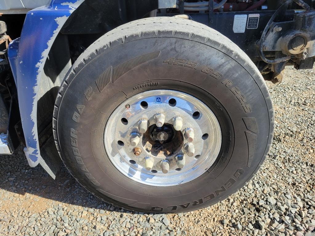 2016 Mack Quad Axle Dump Truck