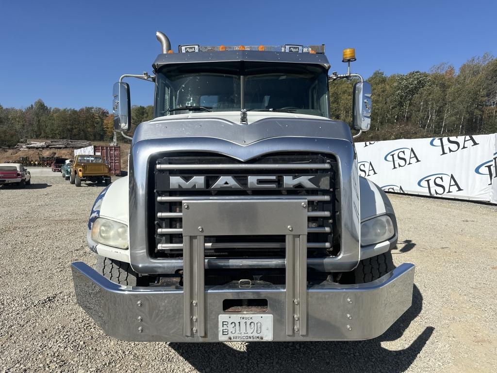 2016 Mack Quad Axle Dump Truck