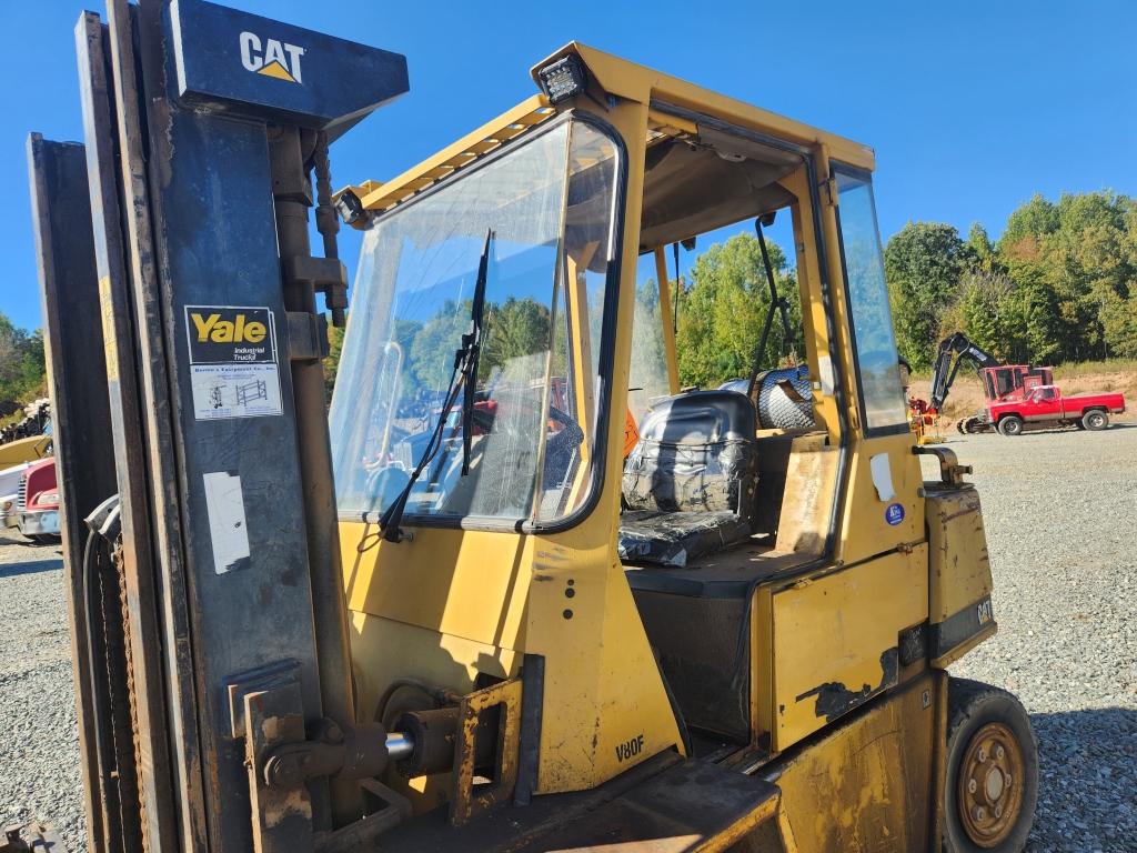 Caterpillar V80f Forklift
