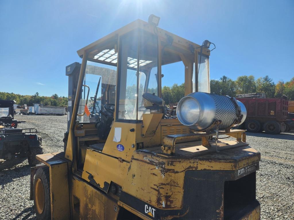 Caterpillar V80f Forklift