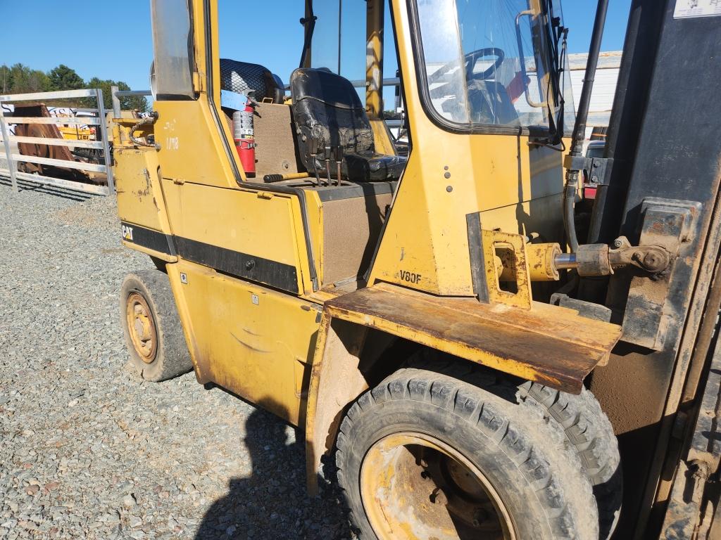 Caterpillar V80f Forklift