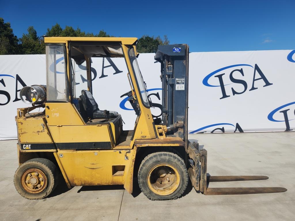 Caterpillar V80f Forklift