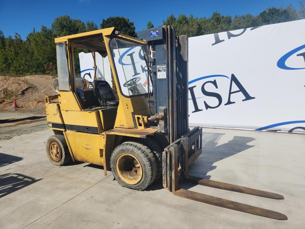 Caterpillar V80f Forklift