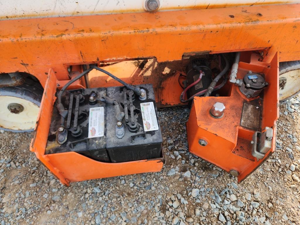 2016 Snorkel S3219e Scissor Lift