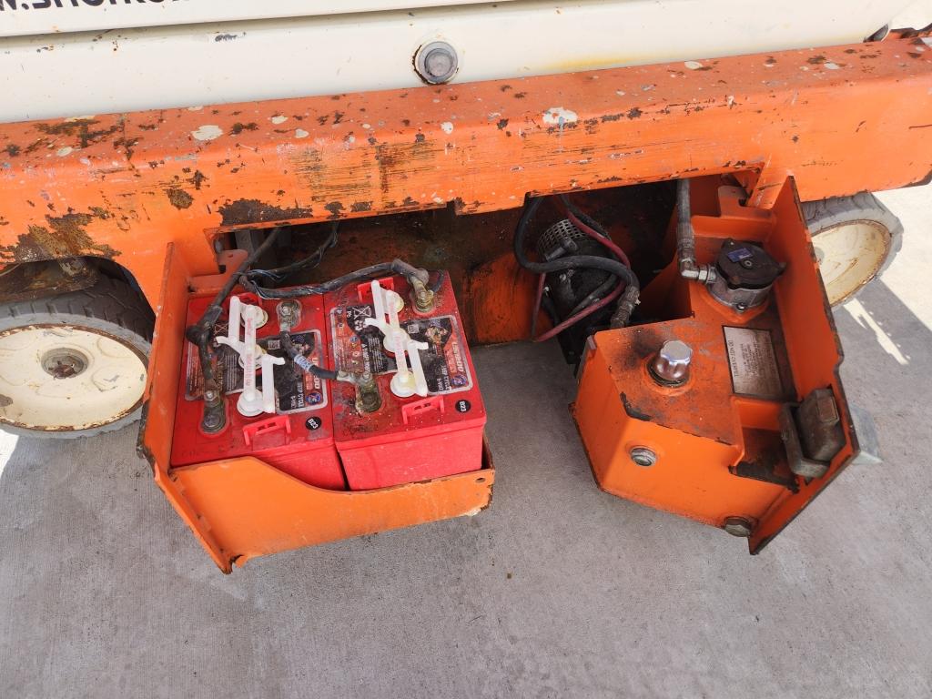 2016 Snorkel S3219e Scissor Lift