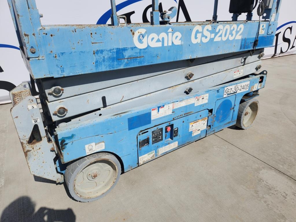 2013 Genie Gs-2032 Scissors Lift