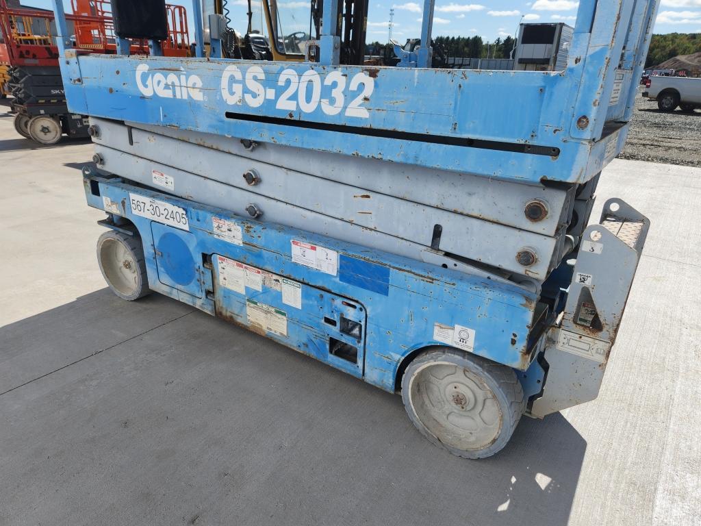 2013 Genie Gs-2032 Scissors Lift